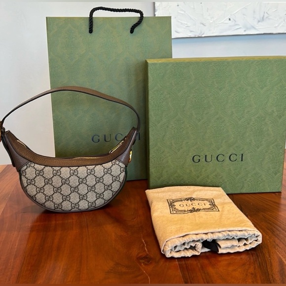 Gucci Handbags - NEW $1,400 Gucci Ophidia small shoulder bag